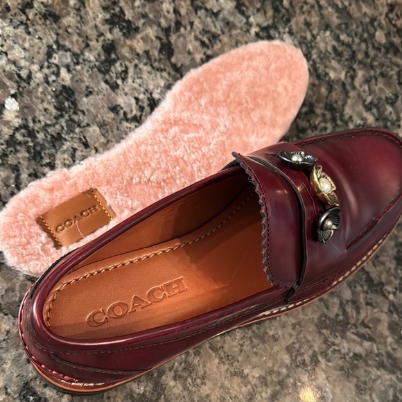 Coach Women’s Burgundy leather Loafers NWOT 7.5 - Picture 14 of 15